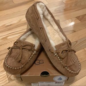 NIB Ugg Mandie Moccasin size 9
